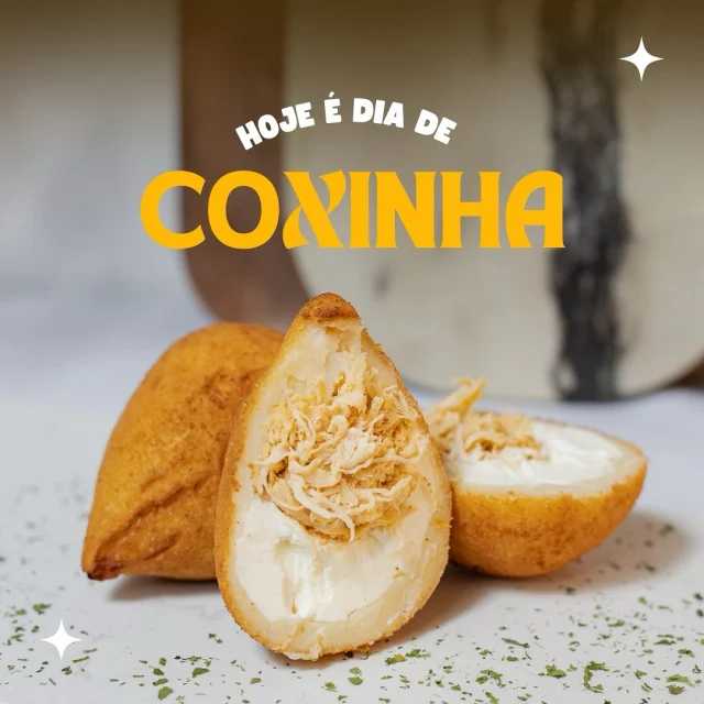 Uma coxinha deixa tudo melhor, pode falar! 💛 Bate forte coração! 

👁️‍🗨️Você vem de delivery ou vai dar aquela passadinha em uma das nossas unidades? Vem para a Fábrica! 🤌🏾

Link na bio > para pedir de casa ou do trabalho.